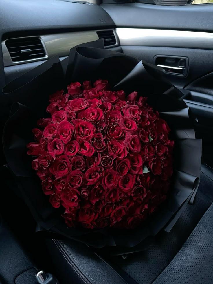 Copper Willow Trail Lab workshop space where corporate flower arrangements are designed and prepared for business delivery